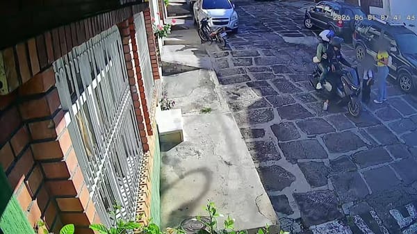 Temor en San Gil por presunta pareja de atracadores captada en cámaras