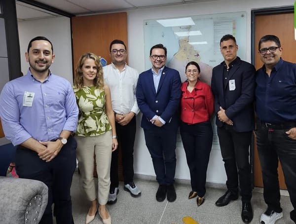 Reunión para análisis territorial en iniciativas de la ciudad