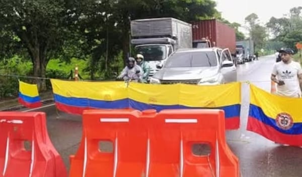 Continúan bloqueos en la troncal del Magdalena Medio