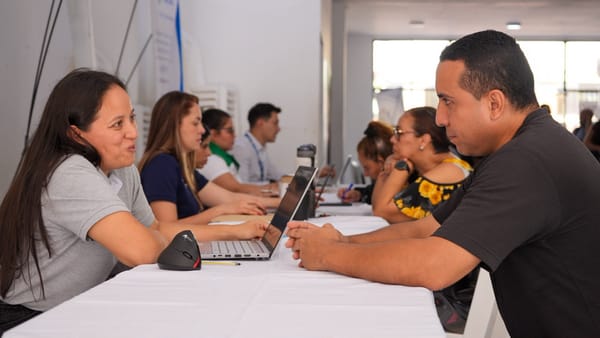 Participación récord en día de empleo en Floridablanca
