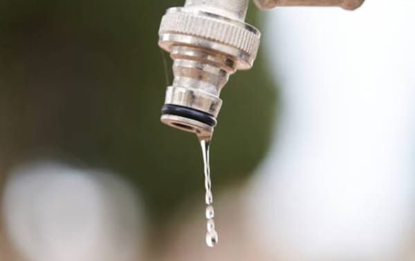 Juez admite acción de tutela contra alza de tarifas del agua