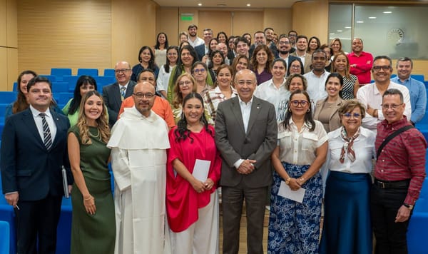 Celebrando liderazgo y vocación de servicio en la Santoto