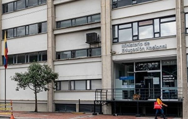 MinEducación alerta sobre páginas Web falsas para estafar a los colombianos