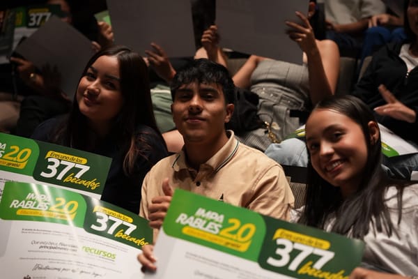 Bucaramanga refuerza su educación con becas y seguridad extrema en los colegios