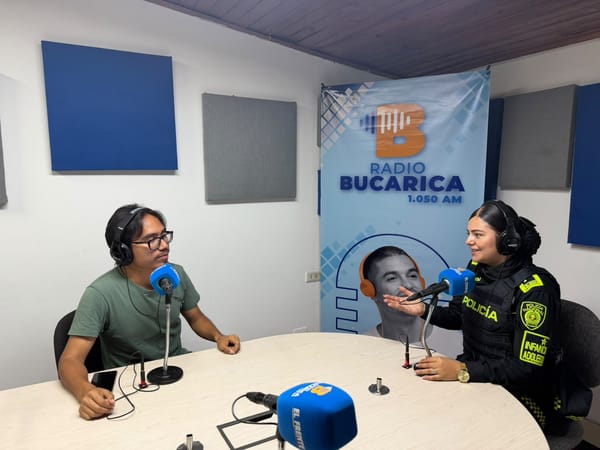 Policía alerta a padres por riesgos que enfrentan estudiantes a la salida de los colegios en Bucaramanga