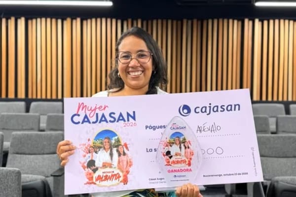 Una educadora es elegida Mujer Cajasan 2026 en Bucaramanga