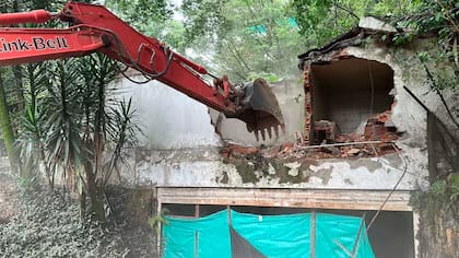 Inició demolición de una mansión vinculada a Pablo Escobar en El Poblado