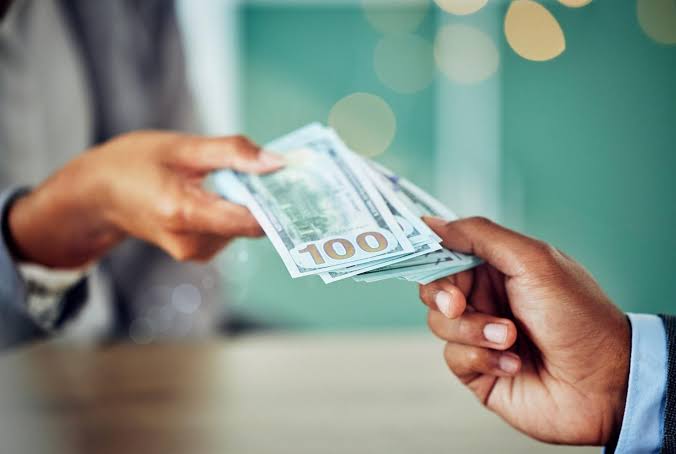 Estados Unidos registra un déficit de casi US$2 billones