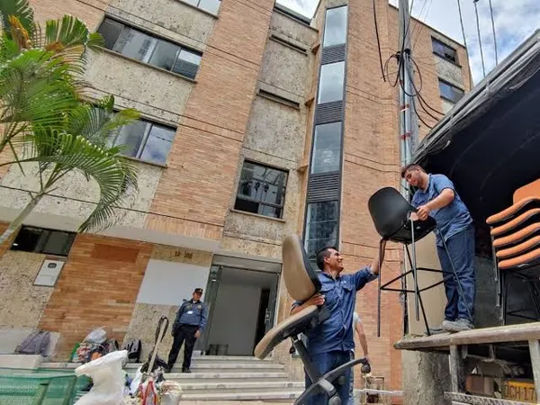 Petro habría botado a la basura $1.600 millones en Santander con reforma a un motel para convertirlo en casa universitaria
