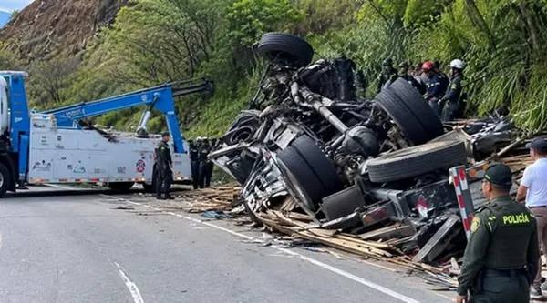 Otro grave accidente sacudió a Girón en la ‘ruta de la muerte’