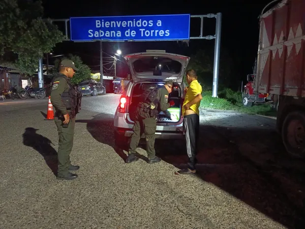 Policía y Ejército despliegan comandos simultáneos para reforzar la seguridad en Sabana de Torres y Barbosa