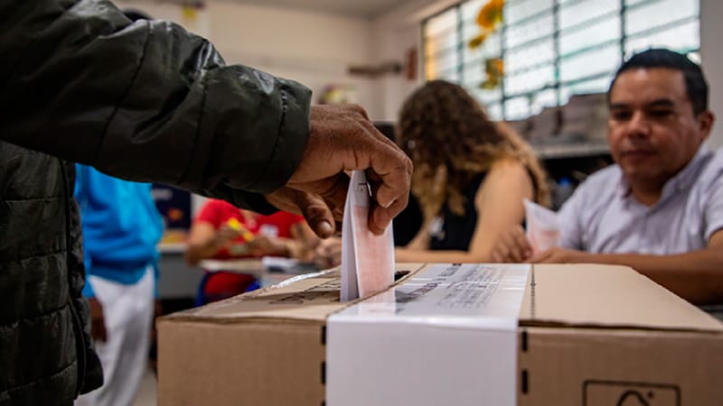 Pese a que fue el mismo sistema usado en las elecciones que ganó, Petro insiste en desconfiar de software electoral de la Registraduría imagen de la publicación