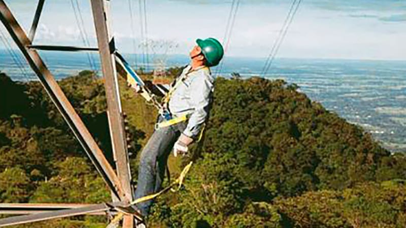 Actualización del Reglamento Técnico de Instalaciones Eléctricas mejora condiciones laborales de 160 mil trabajadores del sector imagen de la publicación
