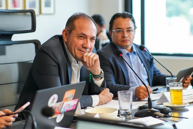 Gobierno reactiva mesa previa a la negociación del salario mínimo 2026 imagen de la publicación