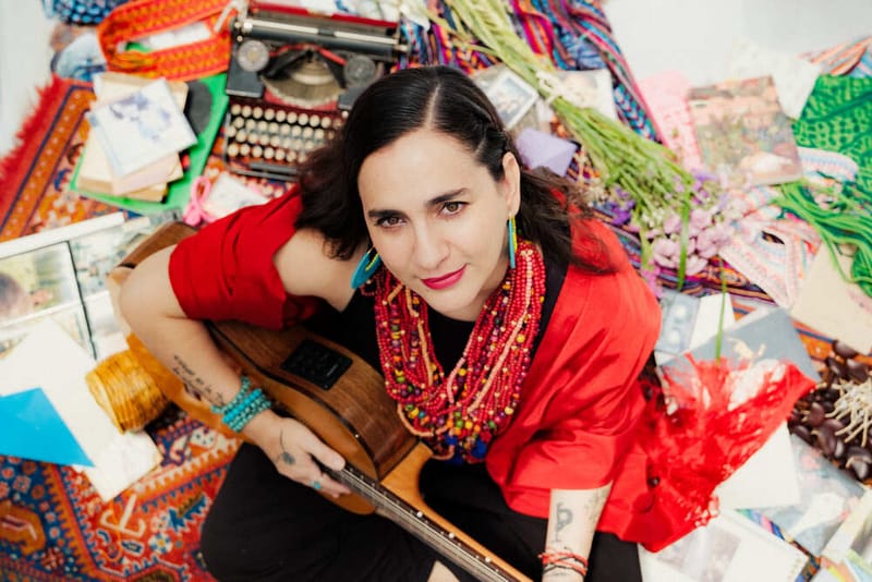 Marta Gómez presenta “Letra y Música” un viaje íntimo por su memoria imagen de la publicación