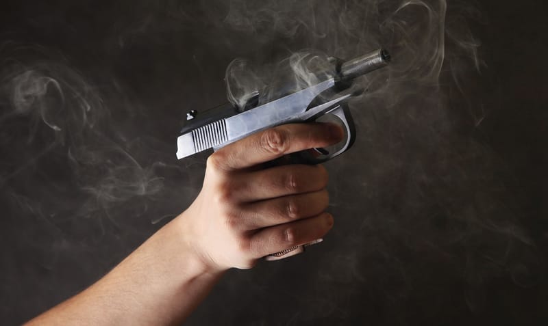 A disparos asesinaron a hombre mientras esperaba su pedido en restaurante imagen de la publicación