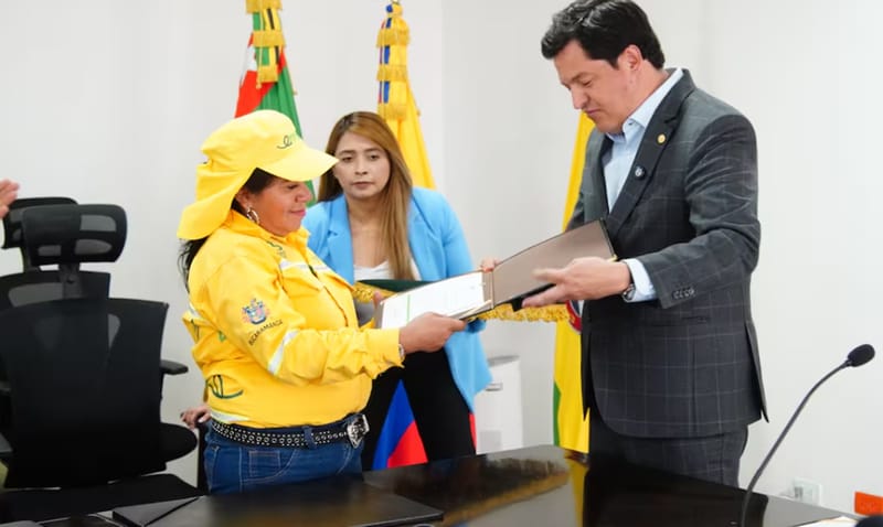 La valentía de Aydé Quintero por impedir una agresión contra una mujer fue exaltada por la Alcaldía de Bucaramanga imagen de la publicación