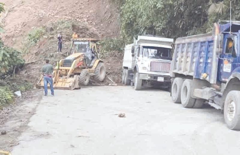 Piden reasignar recursos para reparar las vías en Santander imagen de la publicación