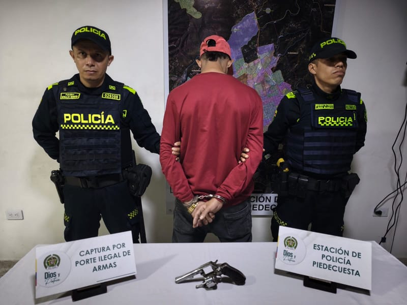 Capturan en flagrancia a hombre que portaba arma de fuego en Piedecuesta imagen de la publicación