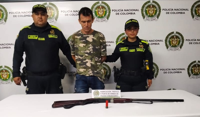 Policía captura a hombre armado tras intimidación en Girón imagen de la publicación