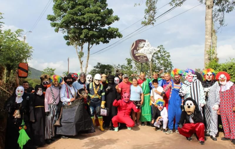 Remate de los Reyes Magos con baile y disfraces en Piedecuesta imagen de la publicación