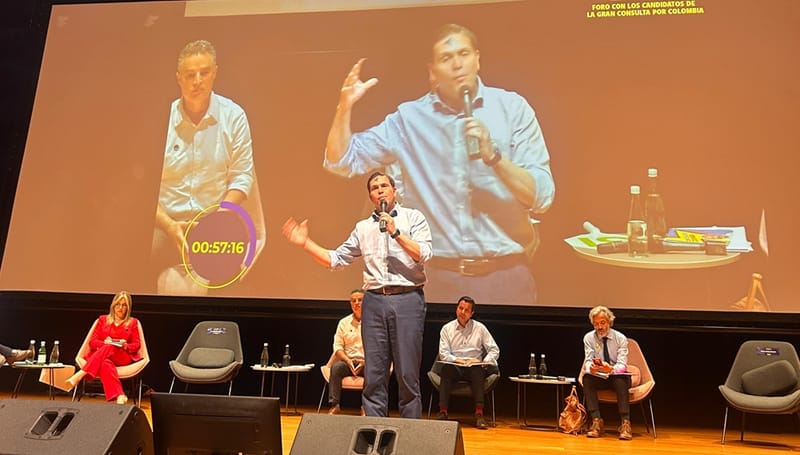 Juan Carlos Pinzón propone aumentar las facilidades para el acceso educativo a los jóvenes del país imagen de la publicación