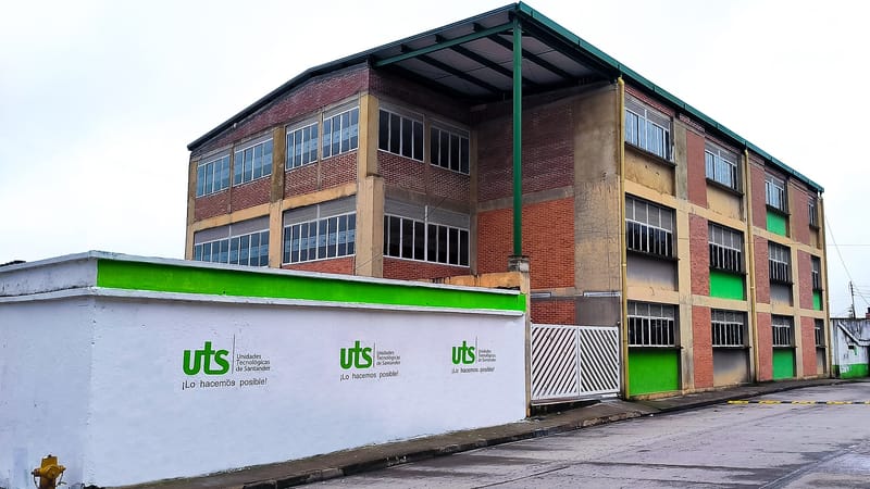 Unidades Tecnológicas de Santander iniciaron a modernizar su Campus en Vélez imagen de la publicación