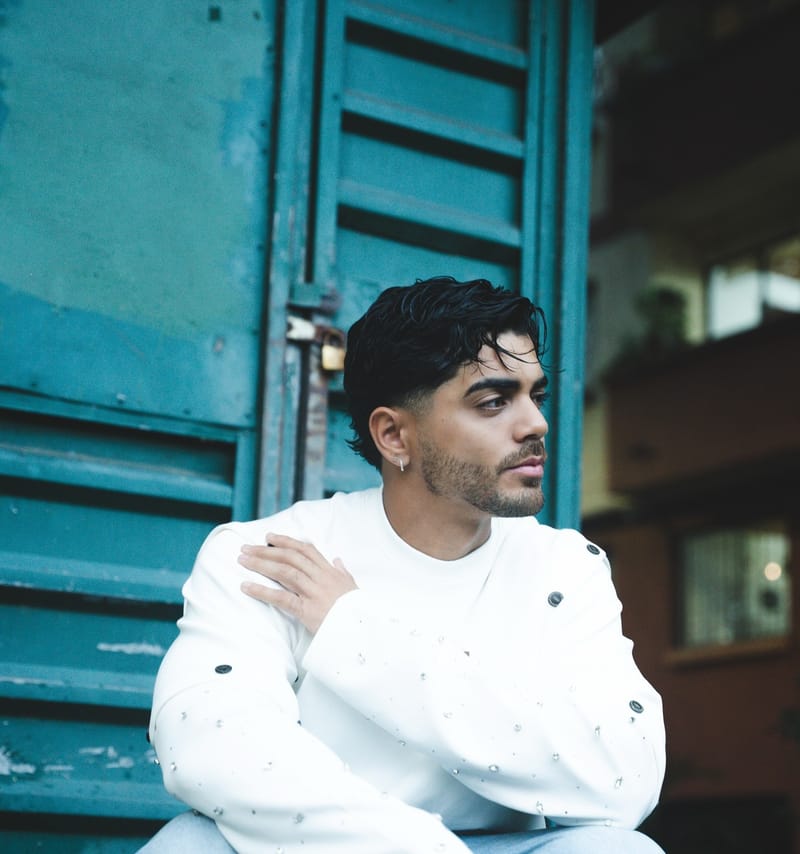 Jay Torres les pone música a las preguntas del amor contemporáneo imagen de la publicación