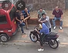 Fue por amor y salió en modo supervivencia: instagramer bumangués pasó su peor rato al encontrarse con el esposo de su novia imagen de la publicación