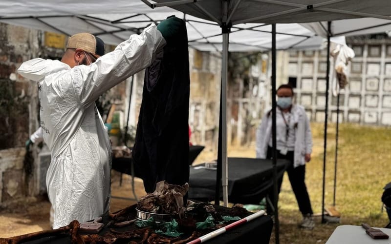 La Unidad de Búsqueda ha recuperado 718 cuerpos en cementerios de Cúcuta, Barrancabermeja y Bucaramanga imagen de la publicación