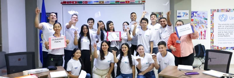 Estudiantes de Contaduría de la UDES enseñarán cultura tributaria en colegios de Bucaramanga imagen de la publicación
