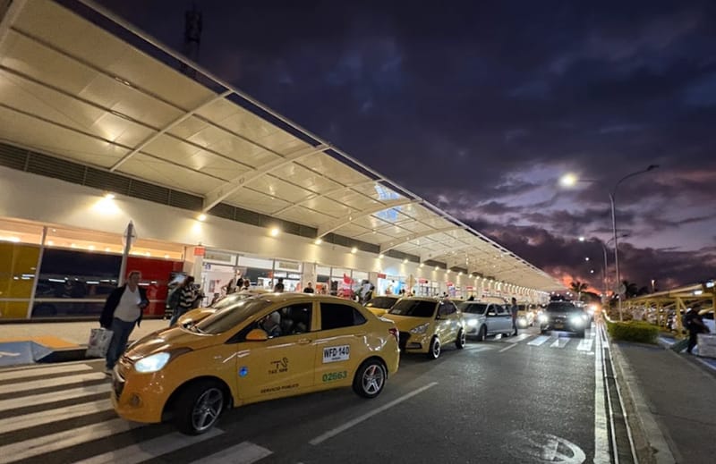 Taxista paralizarán la vía al Aeropuerto este viernes imagen de la publicación