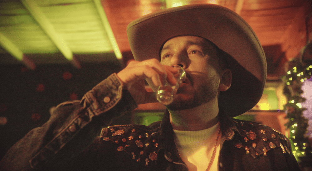 Luis Ángel “El Flaco” nos regala una canción con sabor colombiano imagen de la publicación