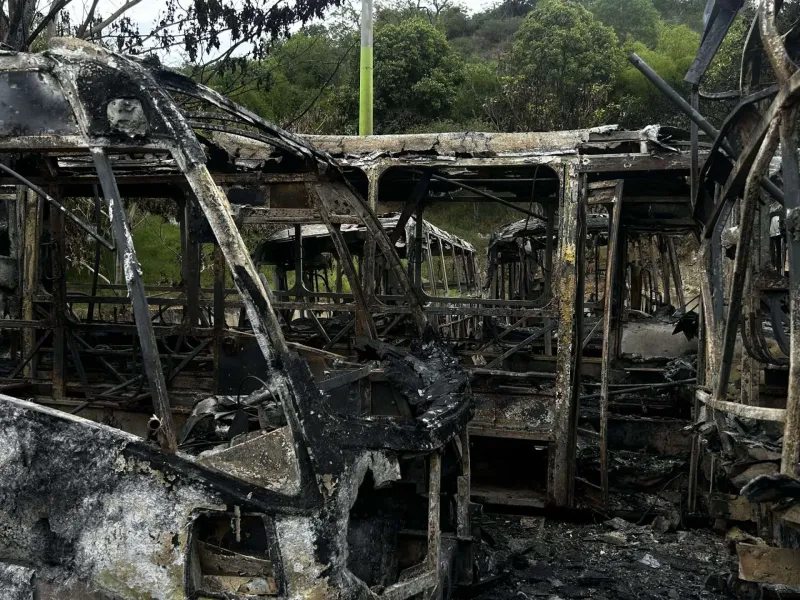 Registran grave incendio en estación de Metrolínea de Girón imagen de la publicación