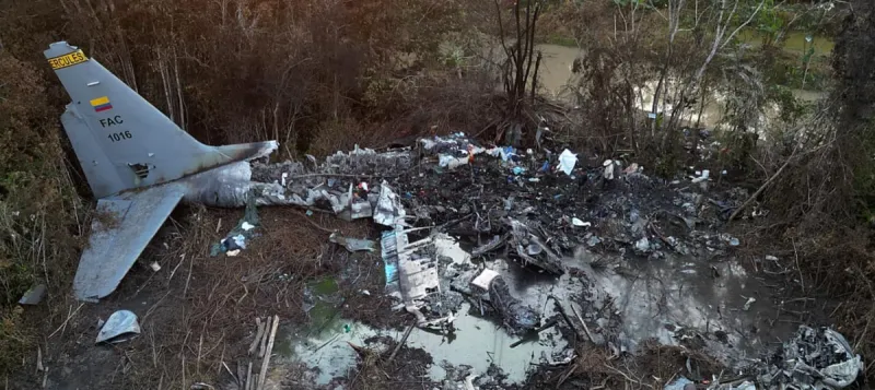 Gobierno Petro habría generado archimillonario daño fiscal al no asegurar avión el Hércules FAC 1016 accidentado en Putumayo imagen de la publicación