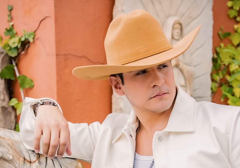 Juan Pablo Navarrete lo dice todo en “Como la flor” imagen de la publicación