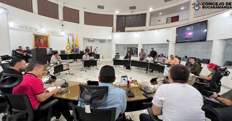Vuelve y juega: recusaciones enredan las sesiones extraordinarias del Concejo de Bucaramanga imagen de la publicación