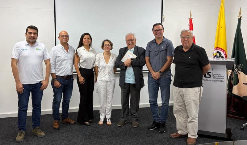Referente internacional visita las UTS imagen de la publicación
